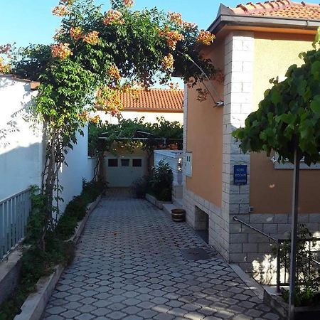Apartment Dijana Orebic Exterior photo